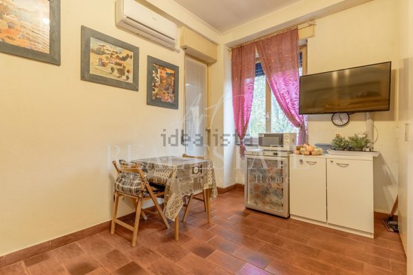 appartamento in vendita a Milano in zona Lorenteggio