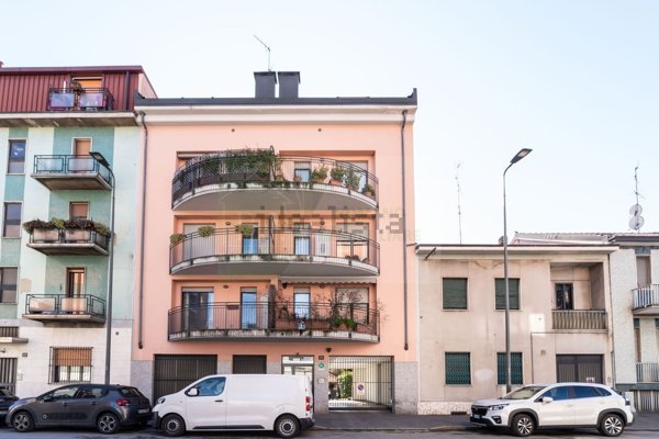 appartamento in vendita a Milano in zona Crescenzago