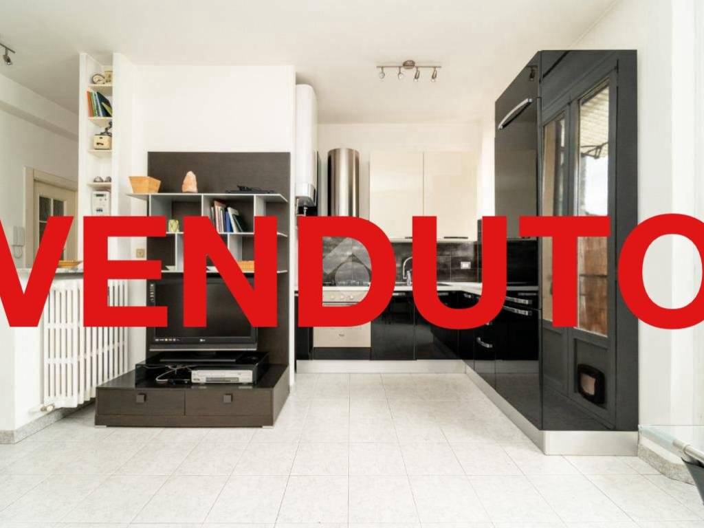 appartamento in vendita a Milano in zona Città Studi
