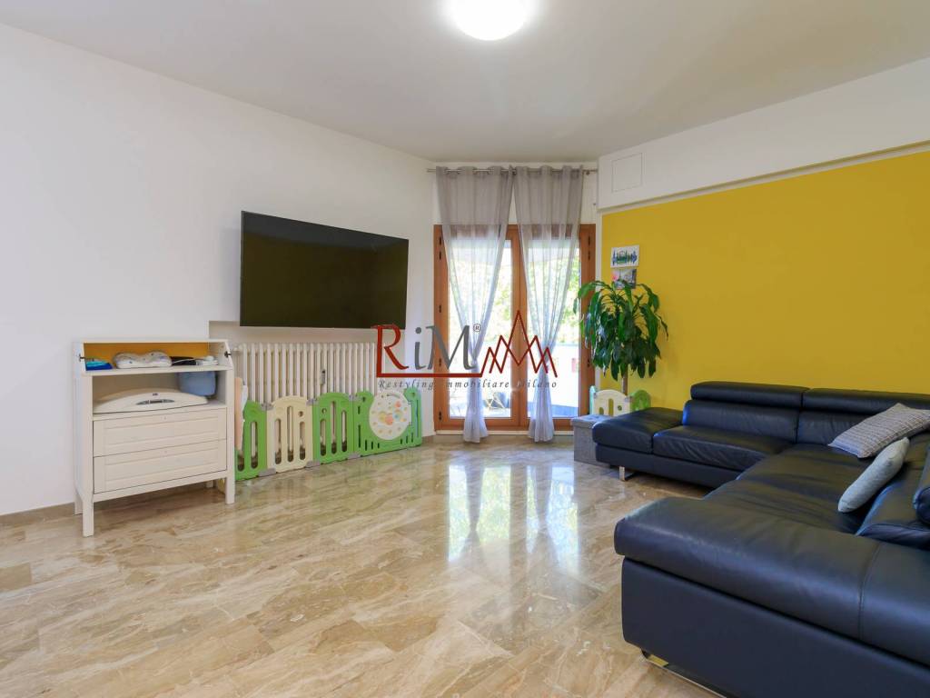 appartamento in vendita a Milano in zona Forze Armate