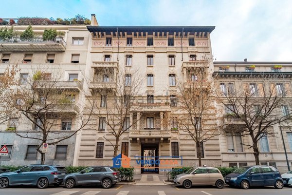 appartamento in vendita a Milano in zona Sempione