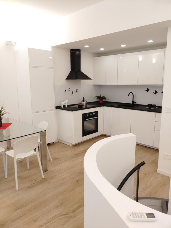 appartamento in vendita a Milano in zona Famagosta