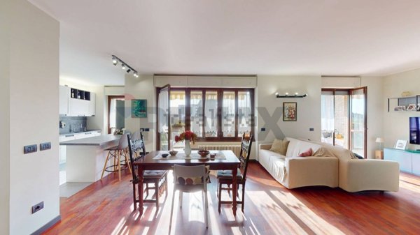 appartamento in vendita a Milano in zona Lorenteggio