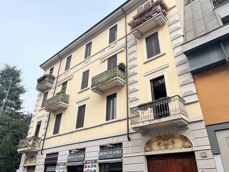 appartamento in vendita a Milano in zona Piazzale Lodi