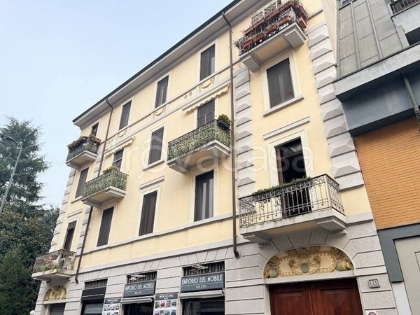appartamento in vendita a Milano in zona Piazzale Lodi