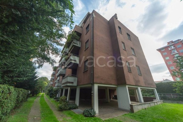appartamento in vendita a Milano in zona Vigentino