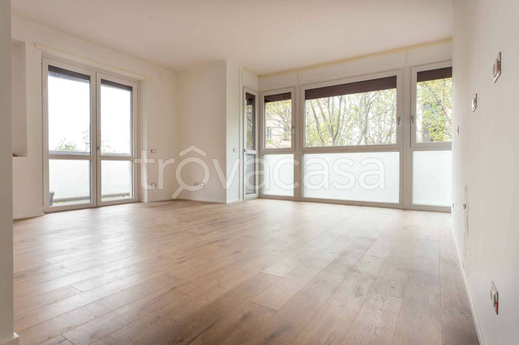 appartamento in vendita a Milano in zona Piazzale Lodi