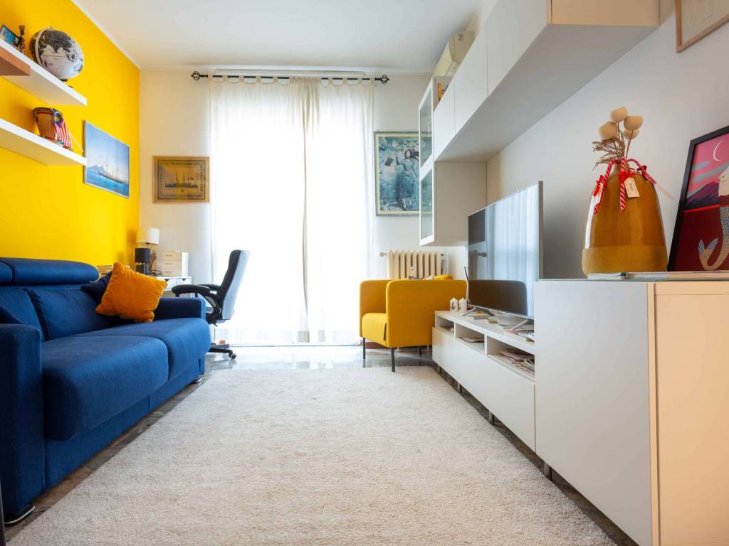 appartamento in vendita a Milano in zona Vigentino