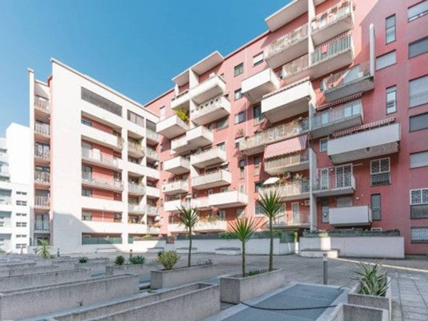 appartamento in vendita a Milano in zona Lambrate