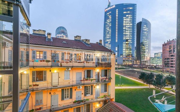 appartamento in vendita a Milano in zona Isola