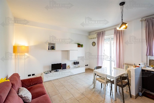 appartamento in vendita a Milano in zona Lambrate