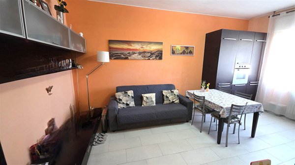 appartamento in vendita a Milano in zona Lorenteggio