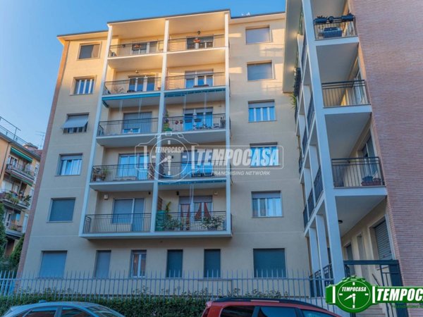 appartamento in vendita a Milano in zona Montalbino