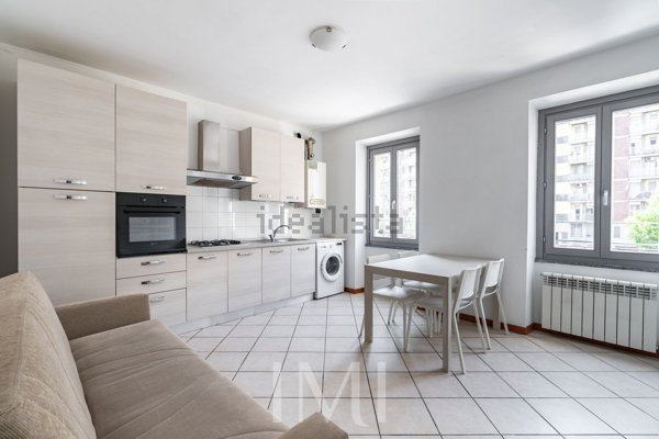 appartamento in vendita a Milano in zona Stadera