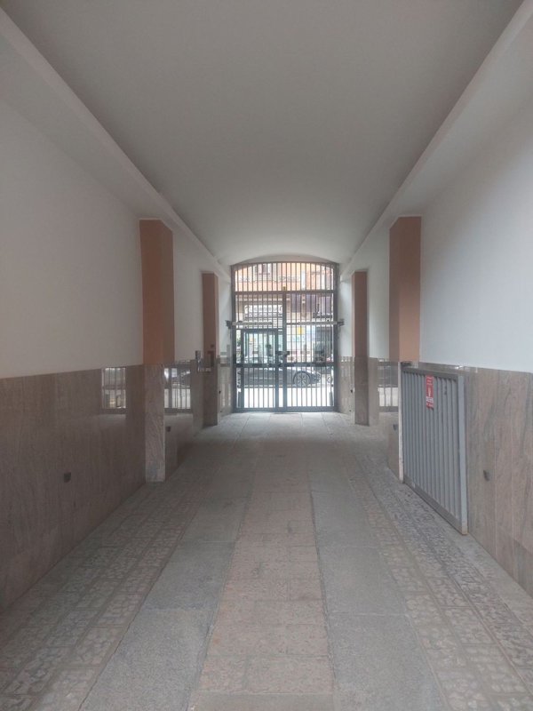 appartamento in vendita a Milano in zona Stazione Centrale