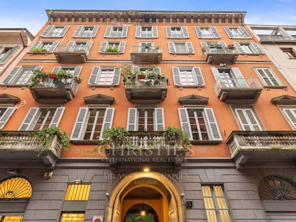 appartamento in vendita a Milano in zona Sant'Ambrogio