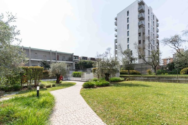 appartamento in vendita a Milano in zona Maggiolina