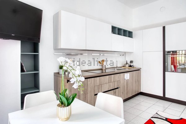 appartamento in vendita a Milano in zona Isola