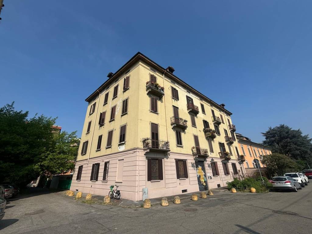 appartamento in vendita a Milano in zona Chiesa Rossa
