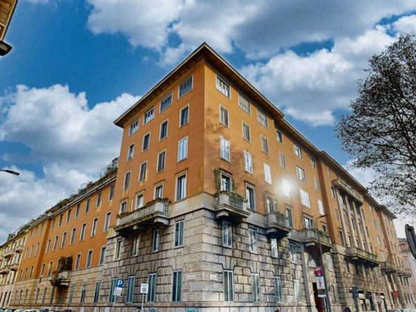 ufficio in vendita a Milano in zona Loreto