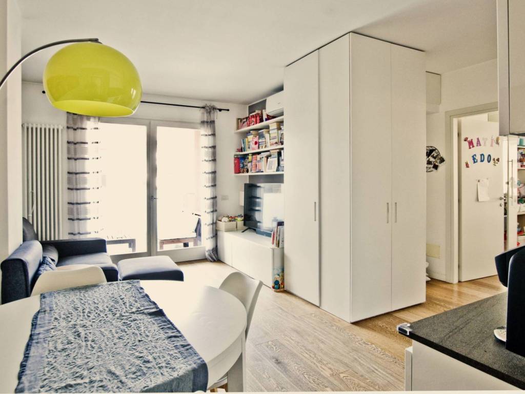 appartamento in vendita a Milano in zona Isola