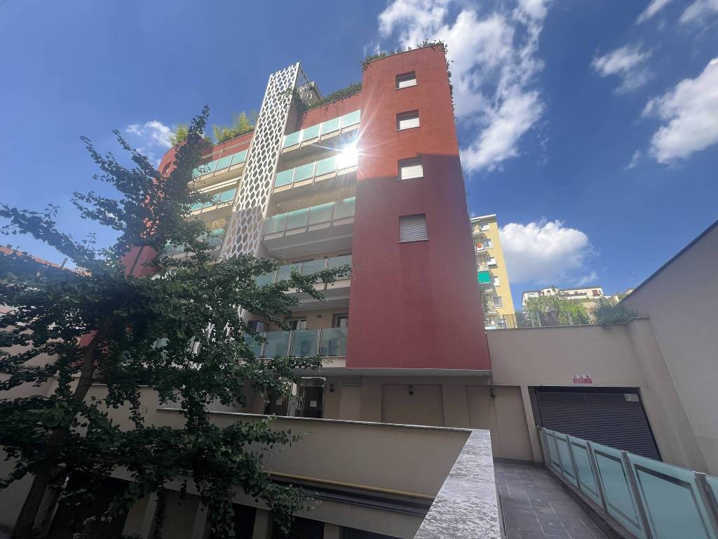 appartamento in vendita a Milano in zona Isola