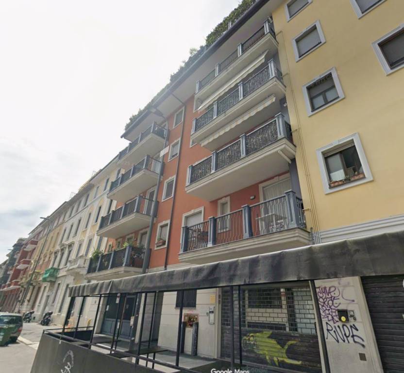 appartamento in vendita a Milano in zona Bocconi