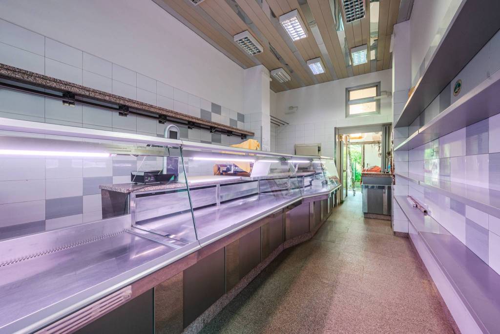 negozio in vendita a Milano in zona Città Studi