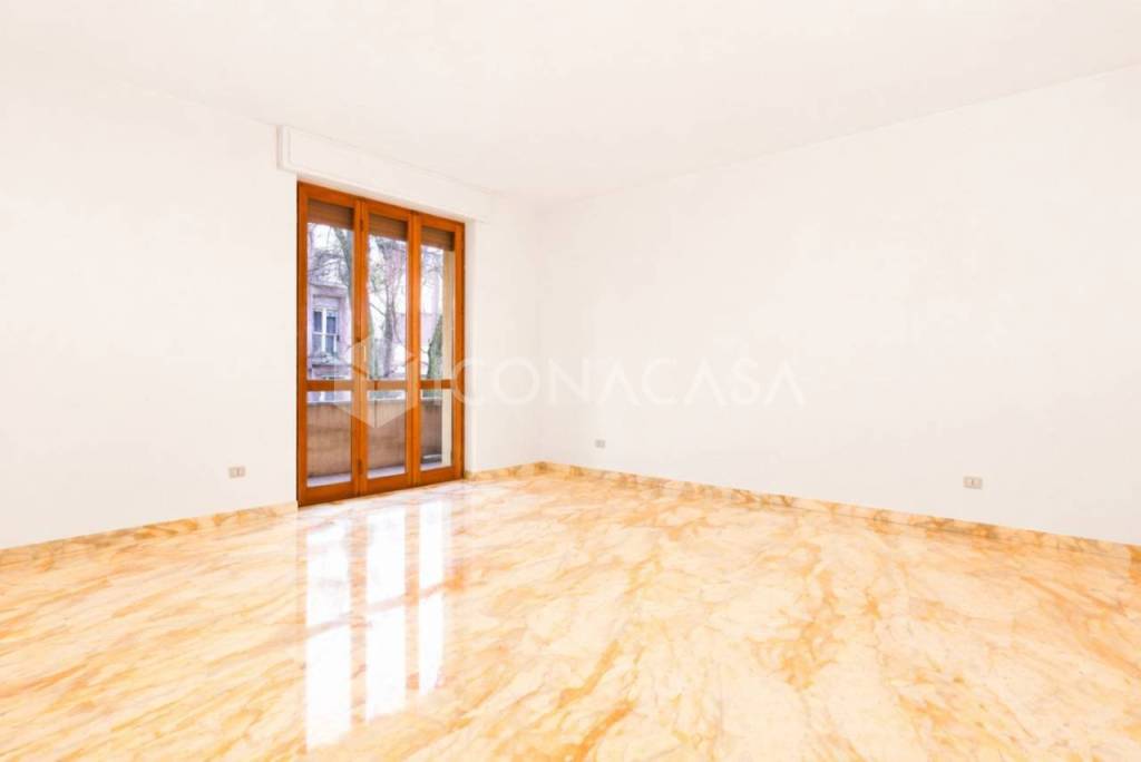 appartamento in vendita a Milano in zona Casoretto