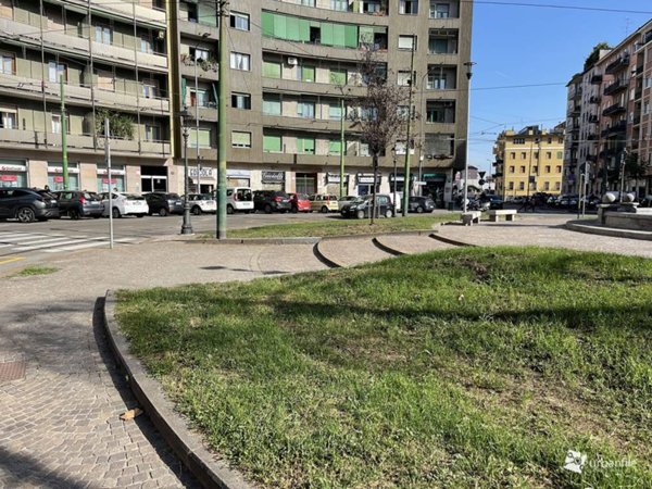 negozio in vendita a Milano in zona Bovisa