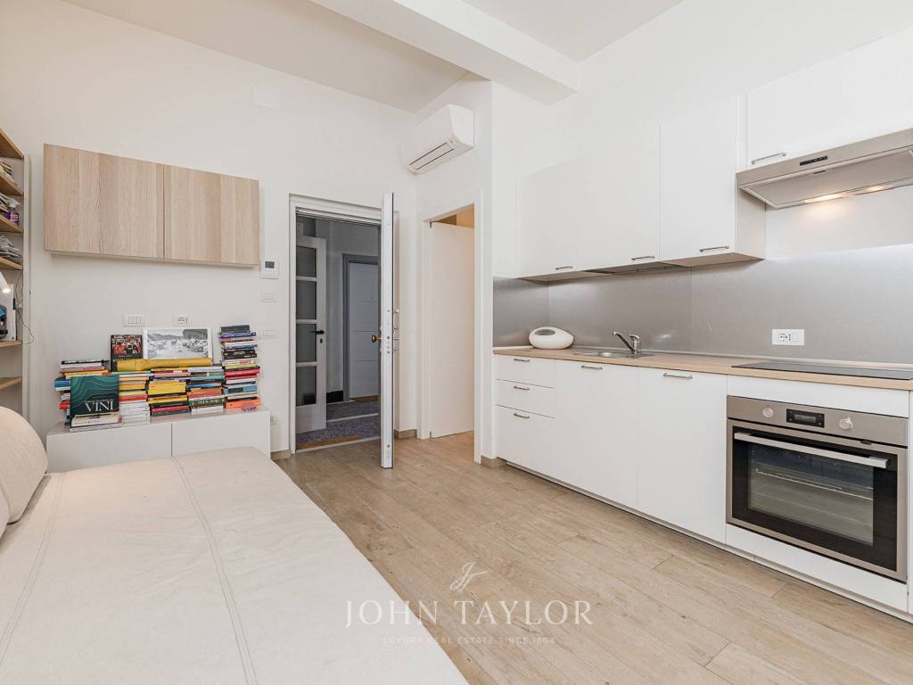 appartamento in vendita a Milano in zona Porta Garibaldi