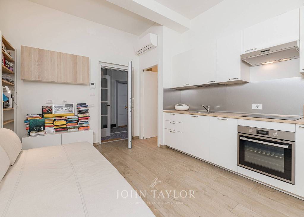 appartamento in vendita a Milano in zona Porta Nuova