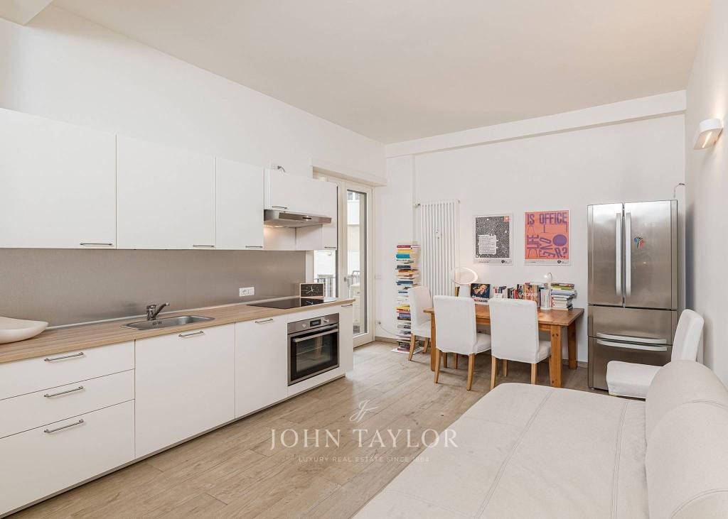 appartamento in vendita a Milano in zona Porta Nuova