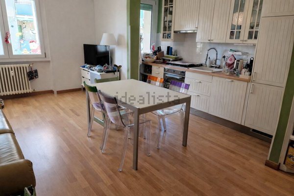 appartamento in vendita a Milano in zona Cinque Giornate