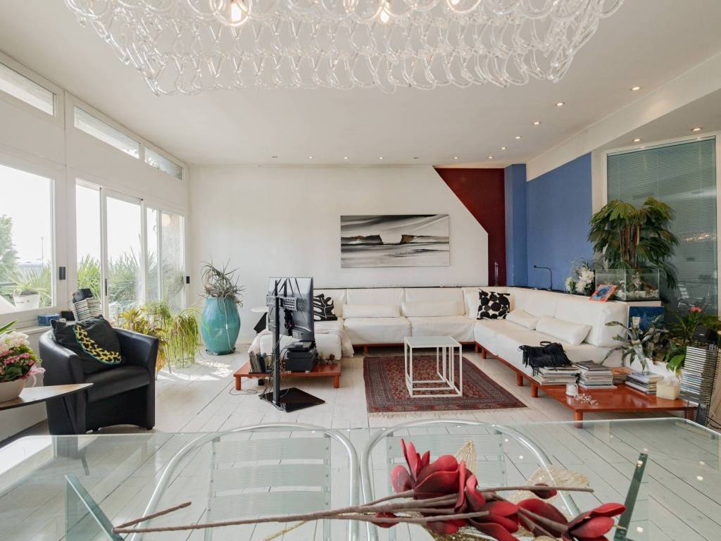 appartamento in vendita a Milano in zona Città Studi