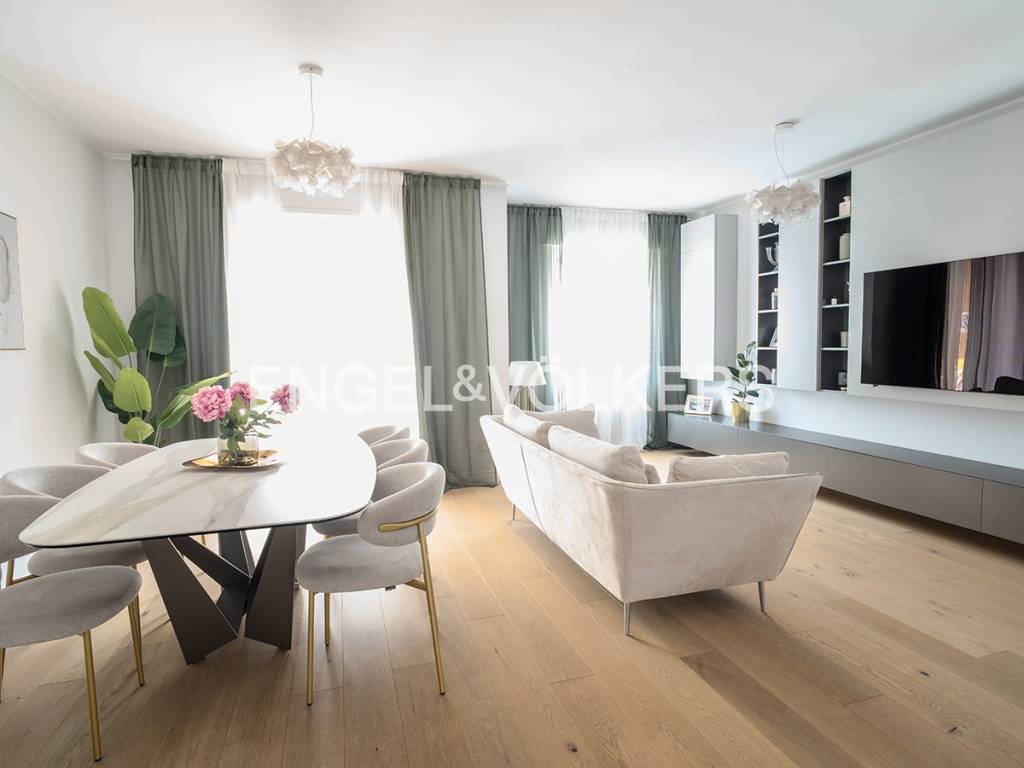 appartamento in vendita a Milano in zona Famagosta