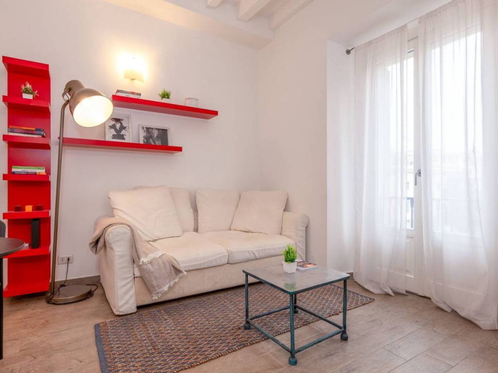 appartamento in vendita a Milano in zona Porta Nuova