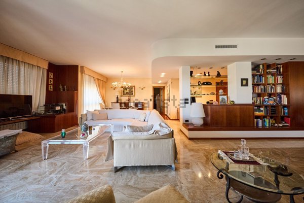 appartamento in vendita a Milano in zona Cinque Giornate