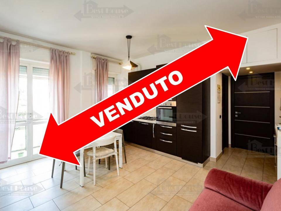 appartamento in vendita a Milano in zona Feltre