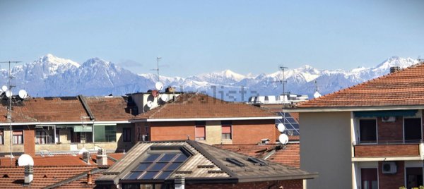 appartamento in vendita a Milano in zona Corvetto