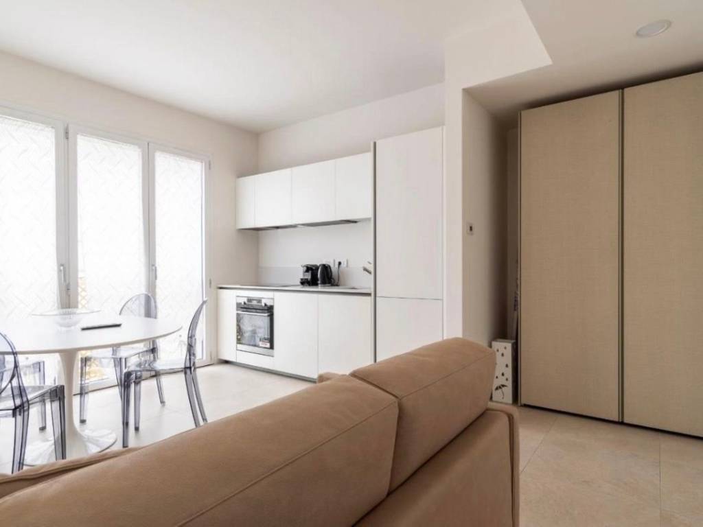 appartamento in vendita a Milano in zona Sempione