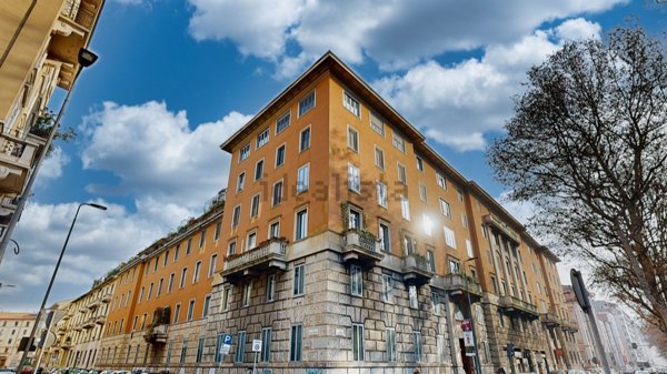 ufficio in vendita a Milano in zona Loreto