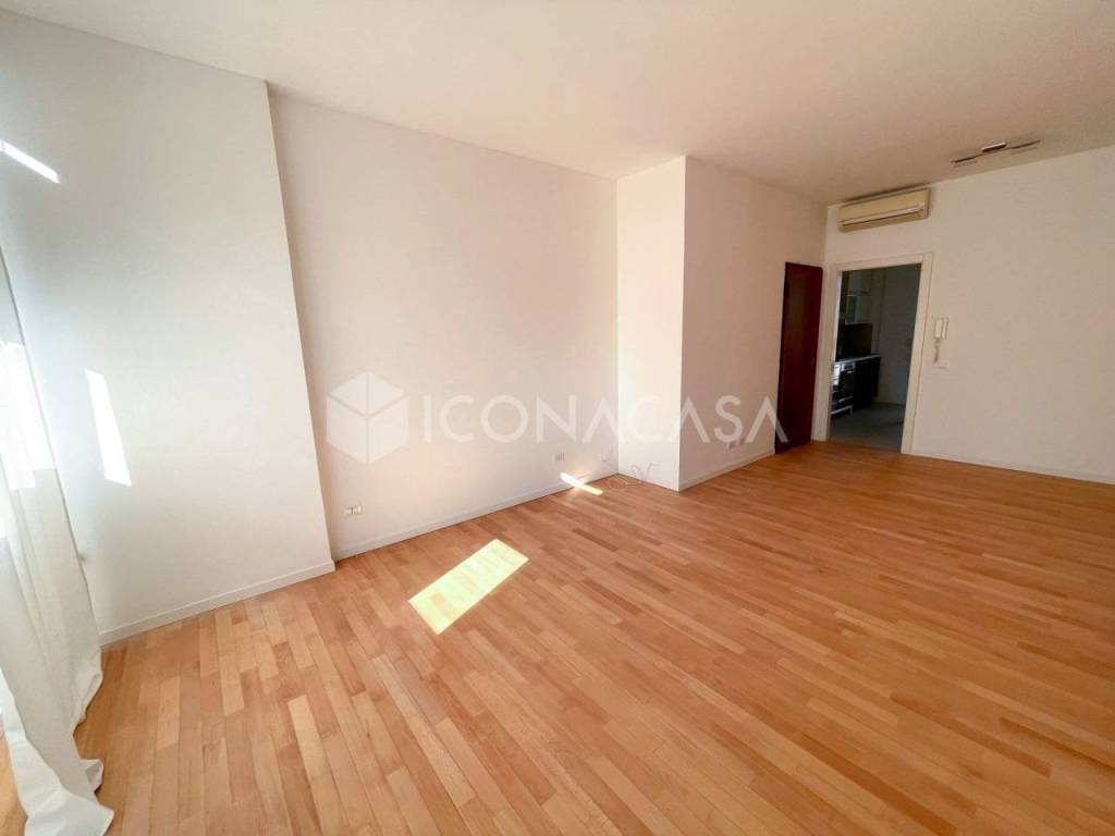 appartamento in vendita a Milano in zona Rogoredo