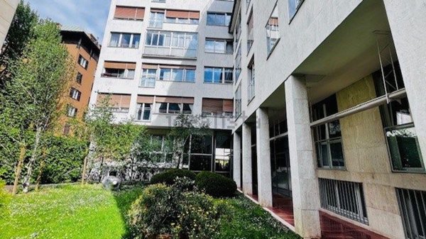 ufficio in vendita a Milano