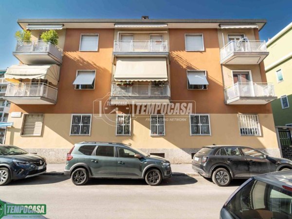 appartamento in vendita a Milano in zona Adriano