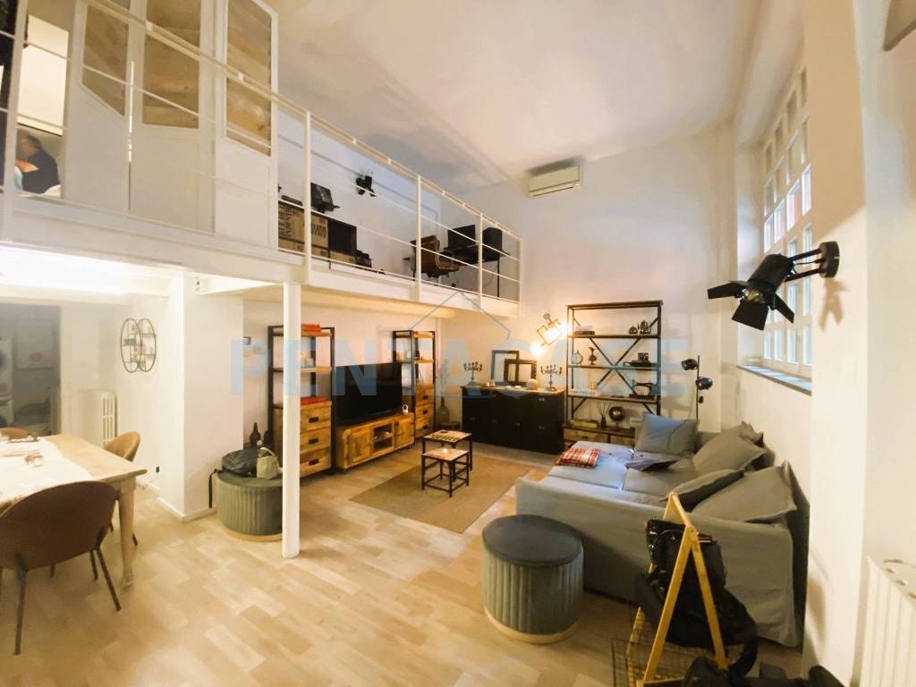 appartamento in vendita a Milano in zona Famagosta