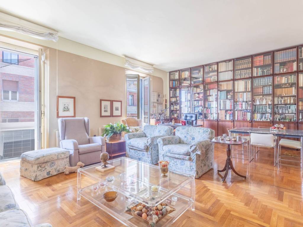 appartamento in vendita a Milano in zona Porta Venezia