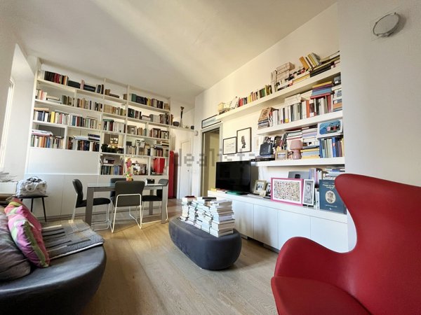 appartamento in vendita a Milano in zona Isola