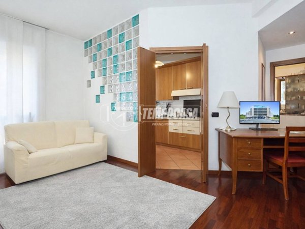 appartamento in vendita a Milano in zona Isola