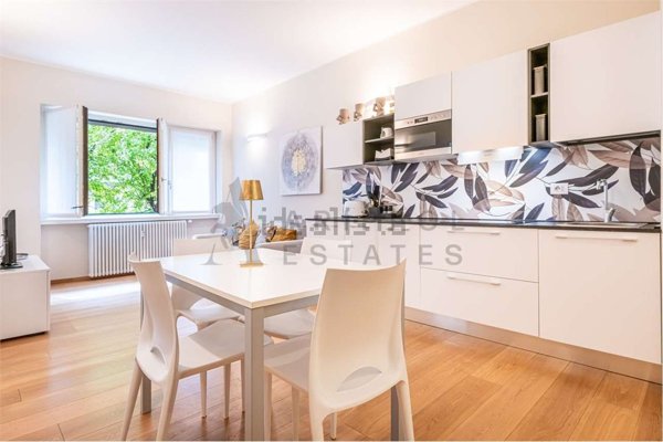 appartamento in vendita a Milano in zona Sempione